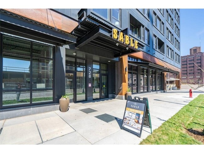 Foto del edificio - 728 N 3rd St