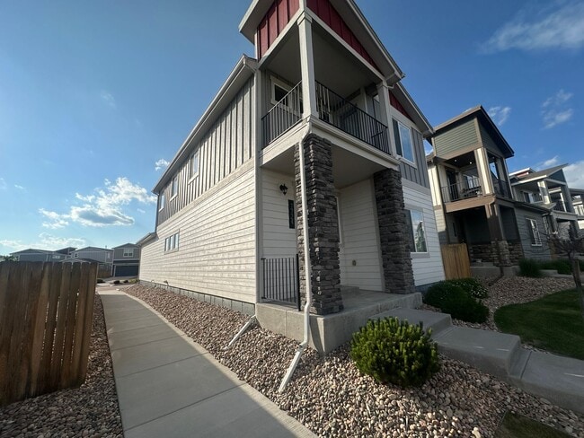 Building Photo - Beautiful 4-Bed 4-Bath home in 80908!