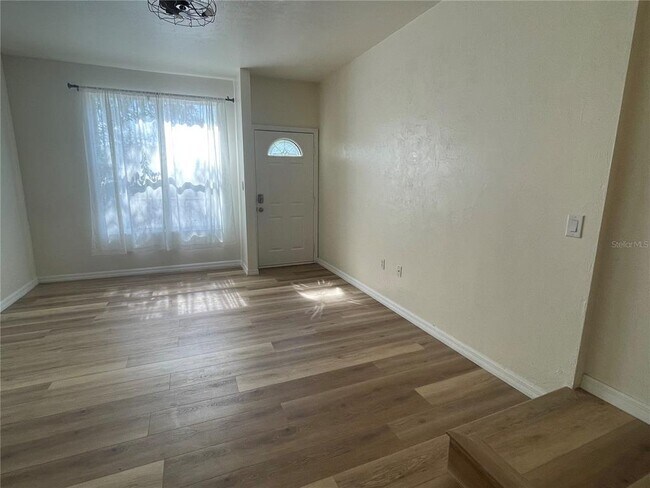 Building Photo - 3970 SW 20th Ave