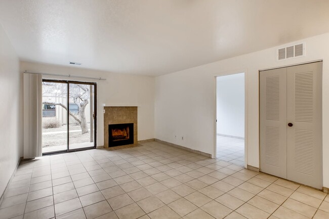 Photo - 225 E 8th Ave Apartment