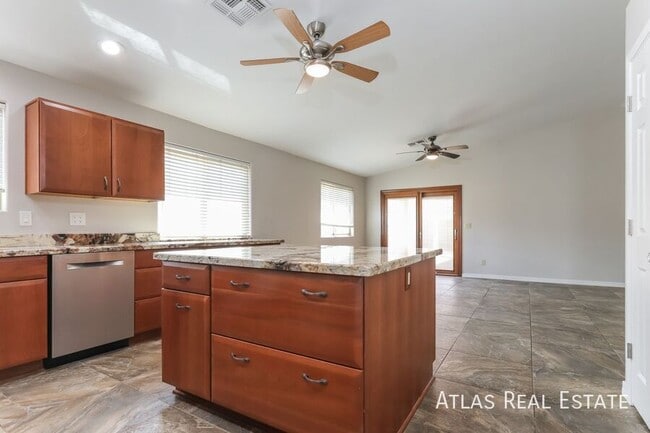 Building Photo - 2498 E Stone Stable Dr