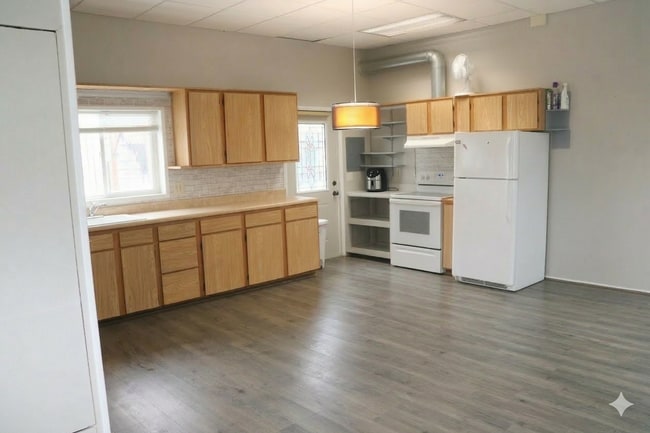 Building Photo - 318 107th St SW