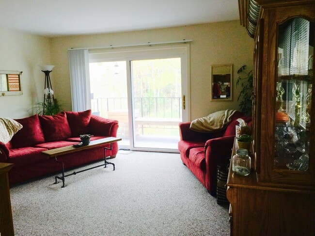 Living room - 1331 W 3rd St