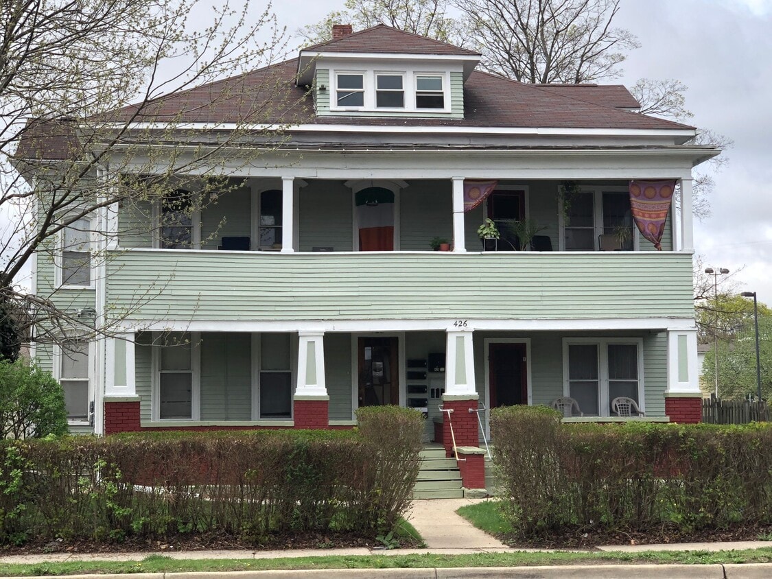Foto principal - 426-428 S Westnedge Ave