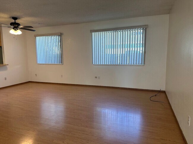 Foto del edificio - Move-in Special $200 off first months rent!