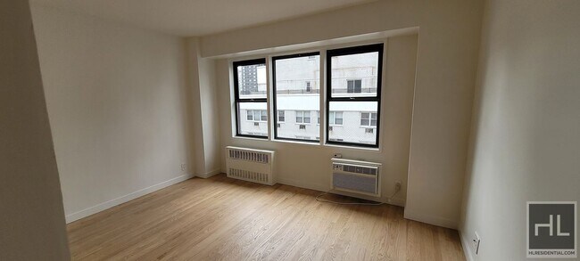 Foto del edificio - EAST 36 STREET
