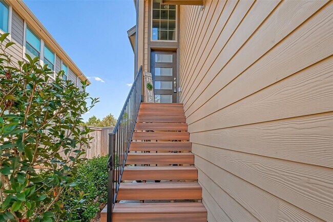 Building Photo - 16206 Rattlesnake Run Trail