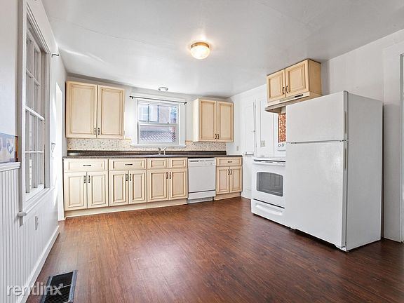 Foto del edificio - 3 br, 2 bath House - 469 S Stewart St