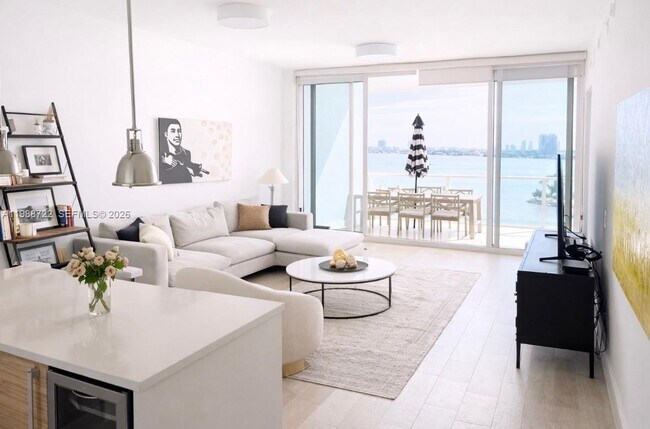 Foto del edificio - 2020 N Bayshore Dr