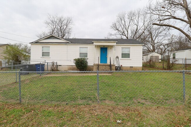 Building Photo - 3 Bed | 1 Bath | West Tulsa