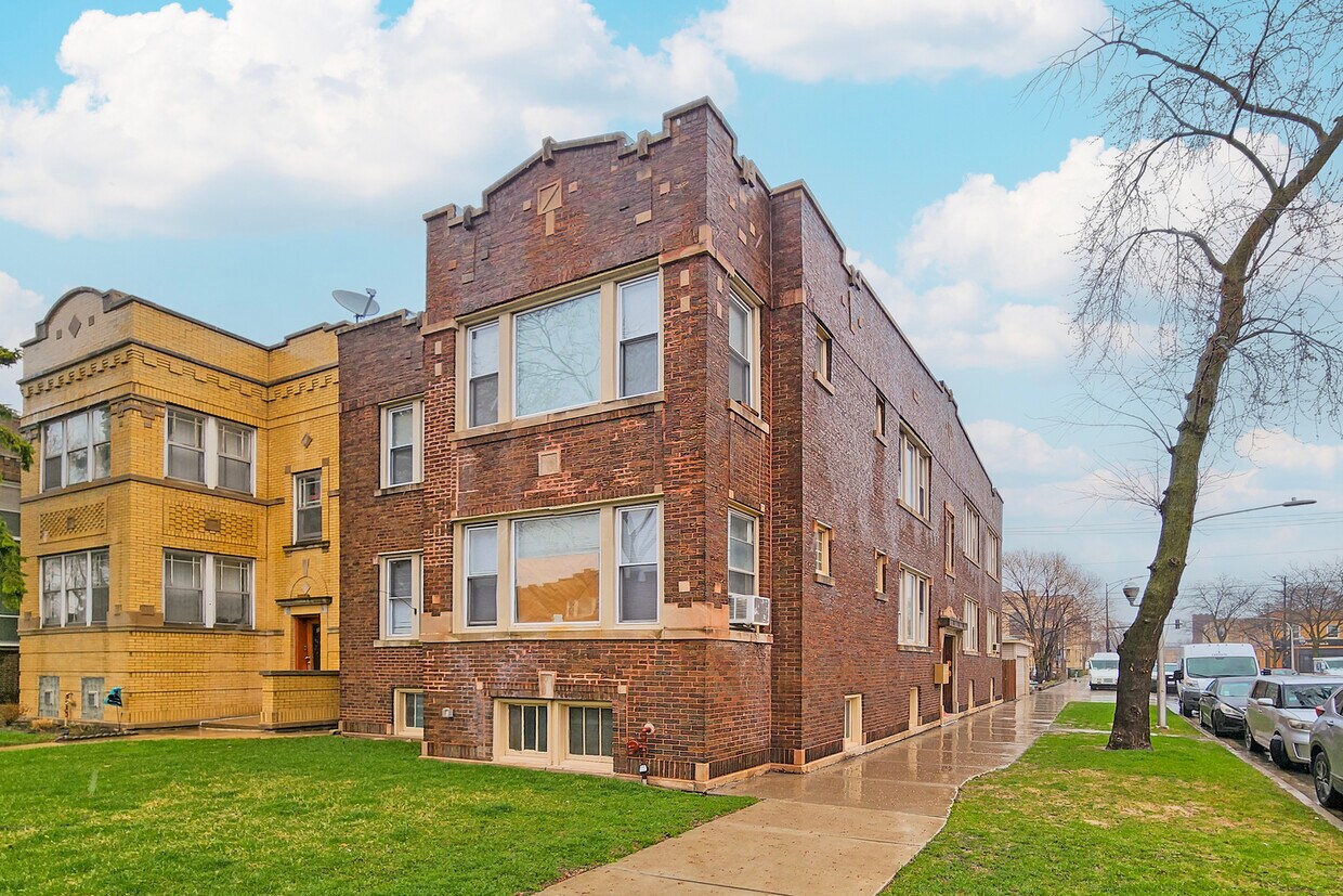 Foto principal - 3222 W Grace St