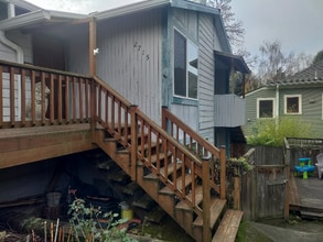 Building Photo - 2715 SE 28th Ave