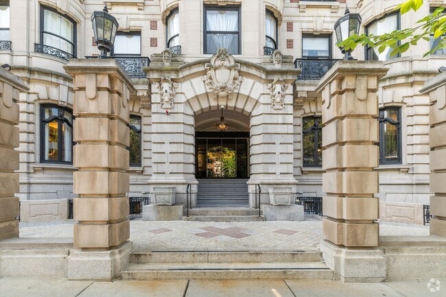 Building Photo - 390 Commonwealth Ave