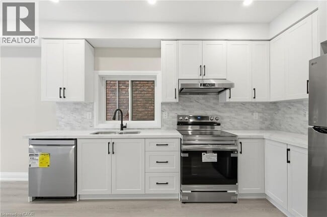 Photo du bâtiment - 489 Cannon St E