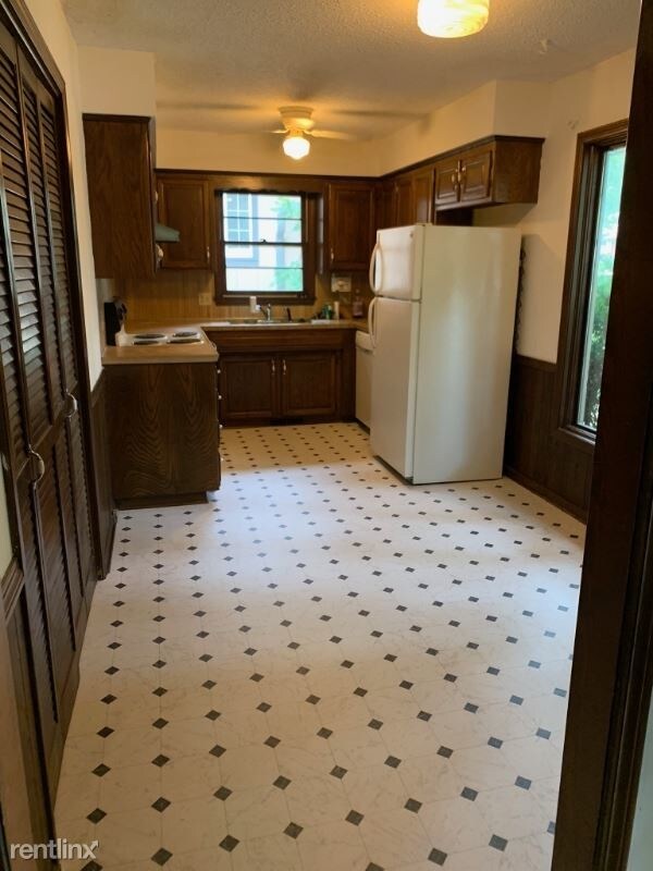 Building Photo - 2 br, 2 bath Apartment - 1530 E. Camino Alto