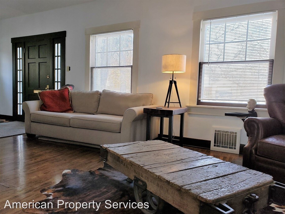 Primary Photo - 5 br, 2 bath House - 1625 Leavenworth St.