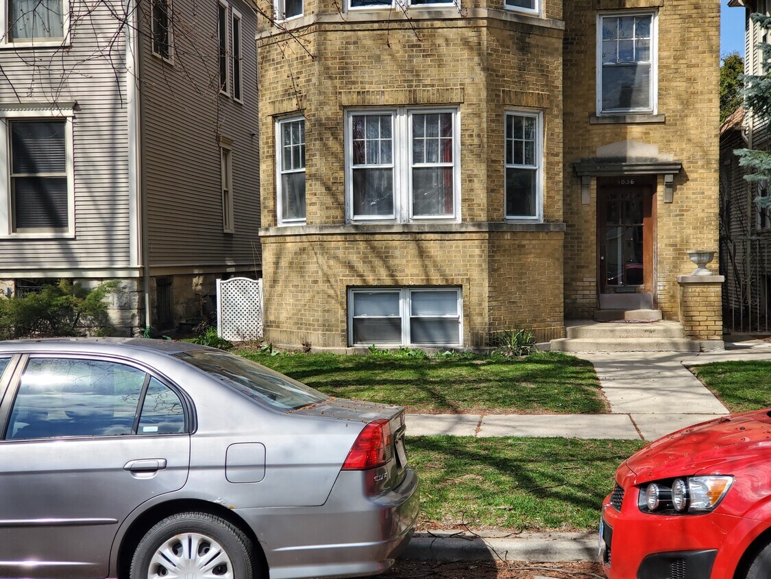 Foto principal - 1836 W Byron St