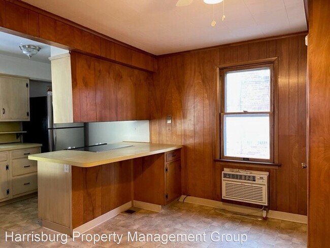 Building Photo - 3 br, 1 bath House - 24 S 8th St