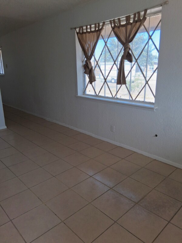 Foto del edificio - 4429 Moonlight Ave