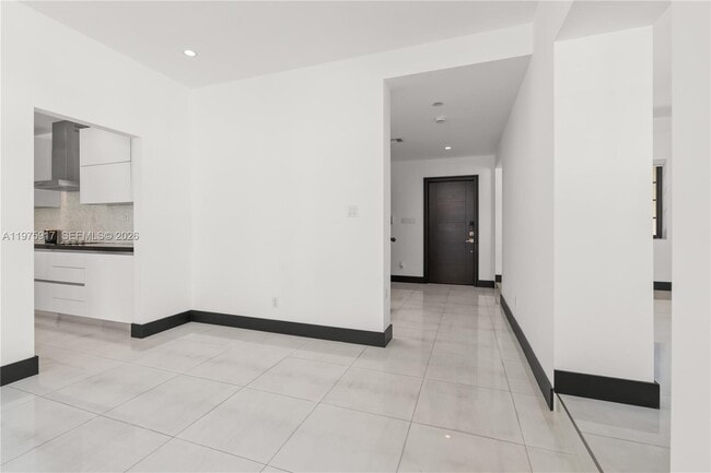 Foto del edificio - 519 Alhambra Cir