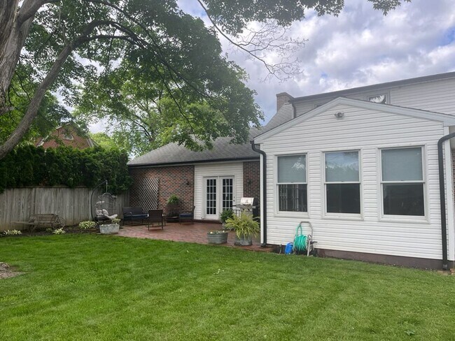 Foto del edificio - 130 N Grant St