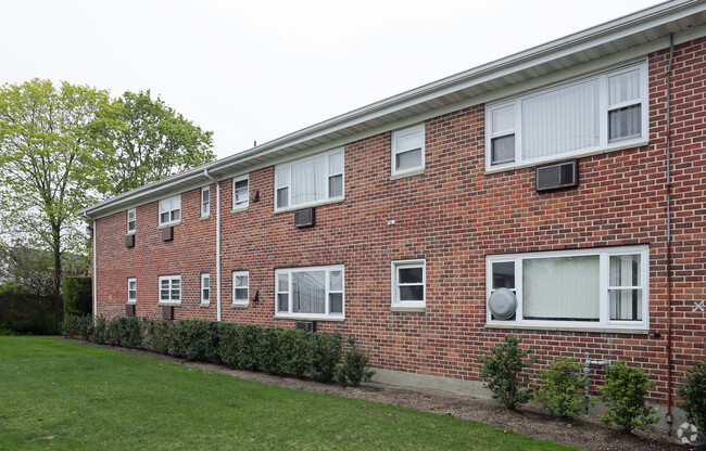 Building Photo - Fairfield Courtyard South at Bay Shore