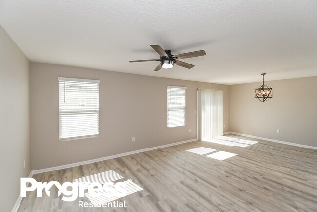 Building Photo - 2283 Pebble Point Dr