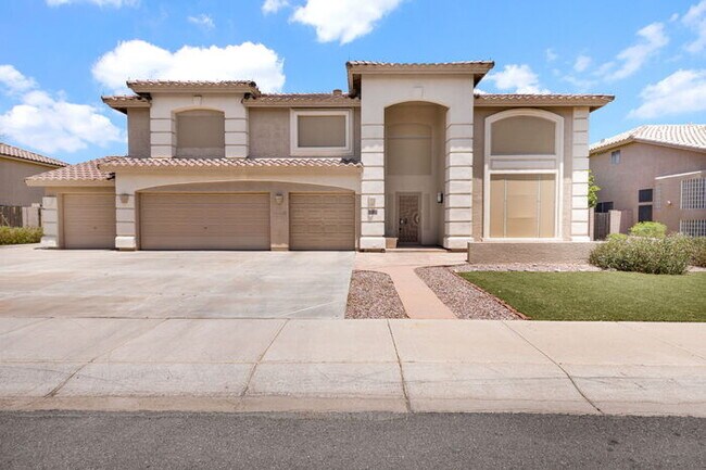 Foto del edificio - 1412 E Powell Way