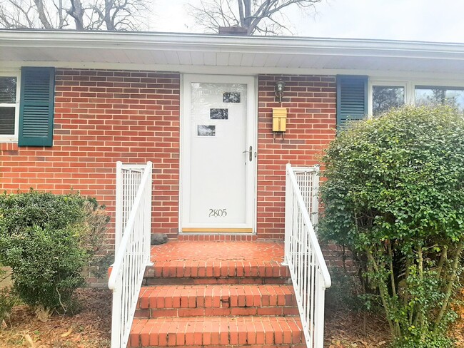 Foto del edificio - 3 Bedroom, 1 Bathroom Home in Durham with ...
