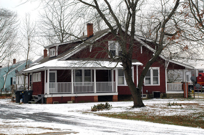 Building Photo - Victorian Apartments