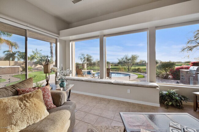 Foto del edificio - 7737 E Hartford Dr