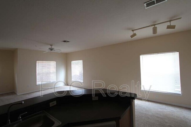 Building Photo - 5953 Westgate Dr