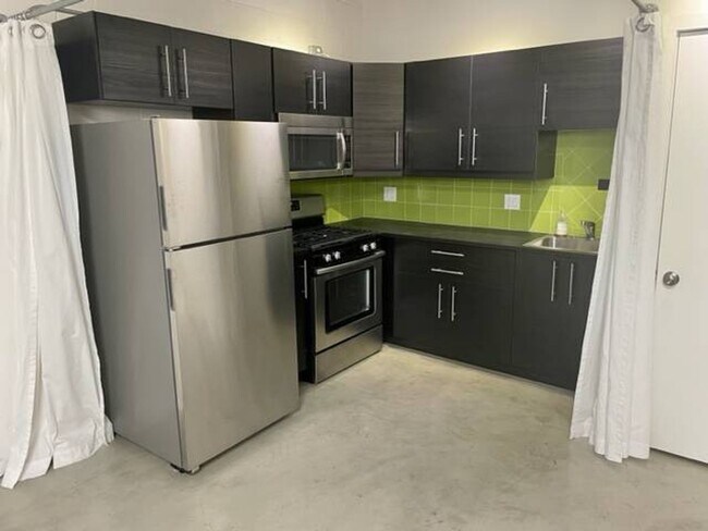 Foto del edificio - Historic 2 Bedroom on Hawk