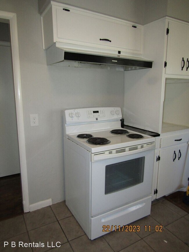 Foto del edificio - 3 br, 1.5 bath House - 4505 SW Atom Avenue