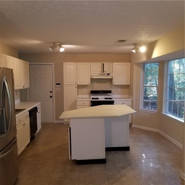 Building Photo - 180 Preston Oaks Dr