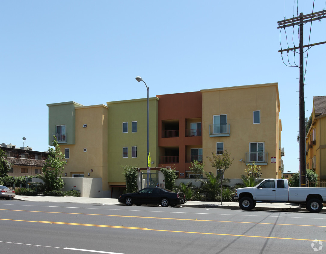 Building Photo - Woodland Terrace Apartments