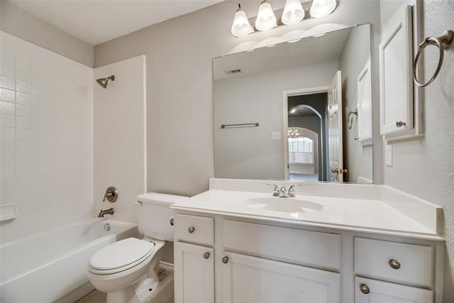 Building Photo - 3215 Mission Ridge Dr