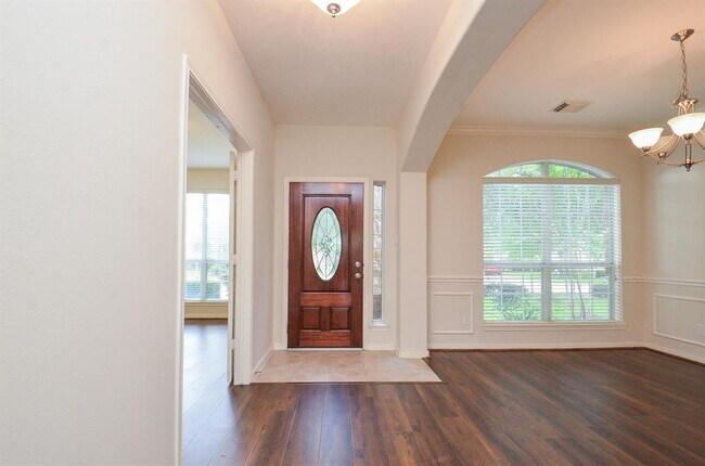 Foto del edificio - 5218 Lacey Oak Meadow Dr