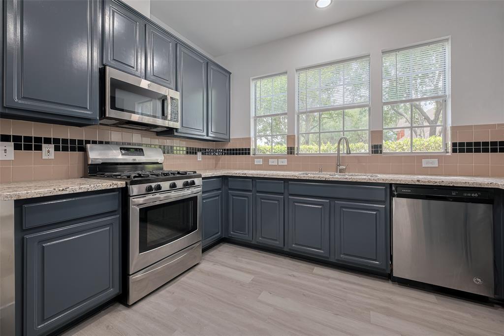 Foto principal - 4160 Greystone Way