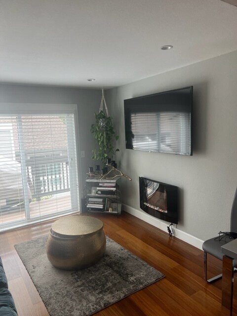 Fotografía del edificio - 3847 Vineyard Ave