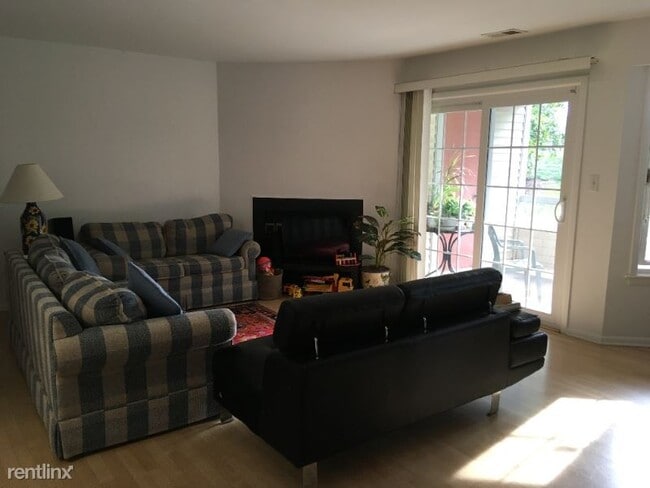 Building Photo - 2 br, 2 bath Condo - 119 Acadia Ct 3 Unit 3