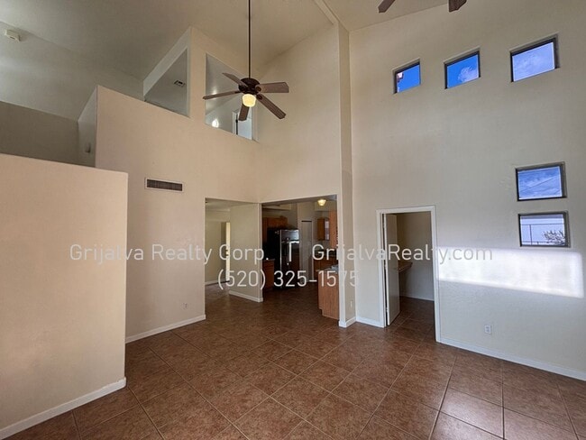 Photo - 1415 E Lester St Apartment