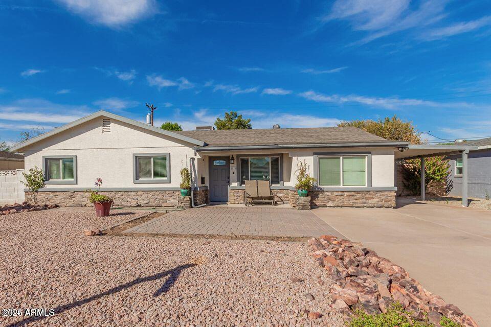 Foto principal - 2518 E Campbell Ave