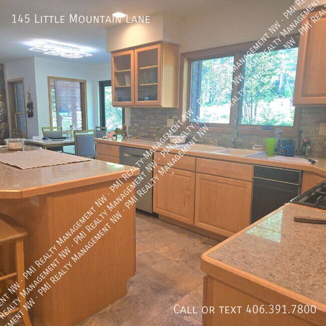 Foto del edificio - 145 Little Mountain Ln