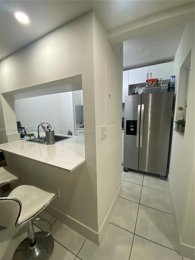 Building Photo - 9706 Hammocks Blvd