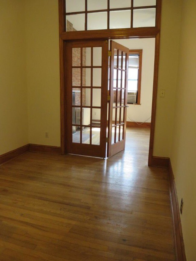 Building Photo - 33 Carmine Street