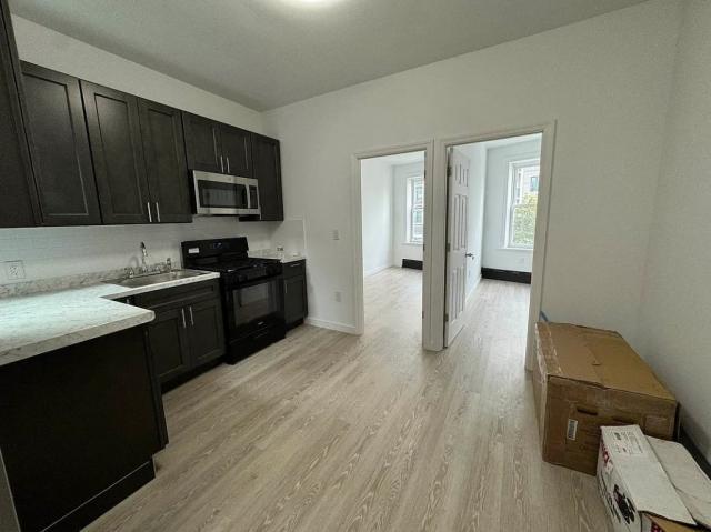 Foto del edificio - 2 bedroom in BROOKLYN NY 11230