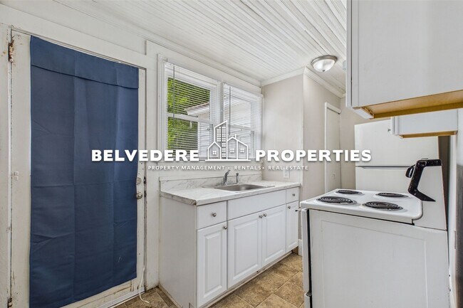 Building Photo - Duplex Apartment