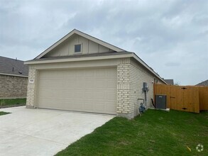 Building Photo - 1032 Cencerro Ln