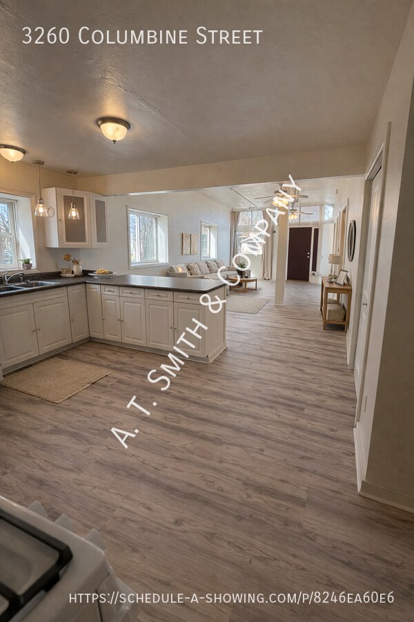 Foto del edificio - 3260 Columbine St